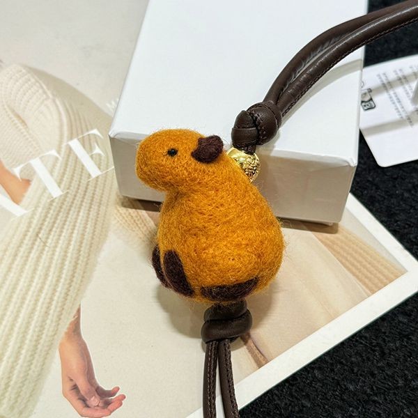 絶対欲しい！可愛い♡【ロエベ】チャーム カピバラ 偽物チャウチャウ かわいい 0010798569